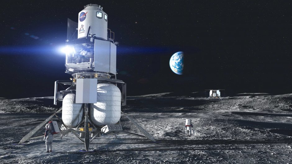 NASA planuoja 2024 m. vėl išsilaipinti Mėnulyje
