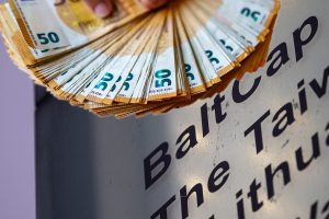„Conres LT“ iš „BaltCap“ įmonės reikalauja 0,2 mln. eurų skolos už statybas Kauno rajone