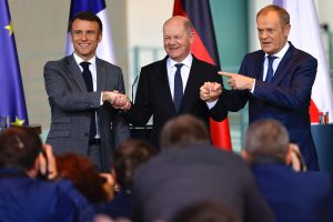 D. Tuskas po susitikimo su O. Scholzu ir E. Macronu: kalbėjome vienu balsu