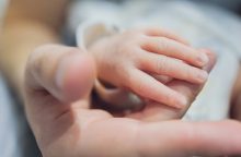 Klaipėdos medikų rankose dėl apsinuodijimo atidūrė 2021 metais gimęs berniukas